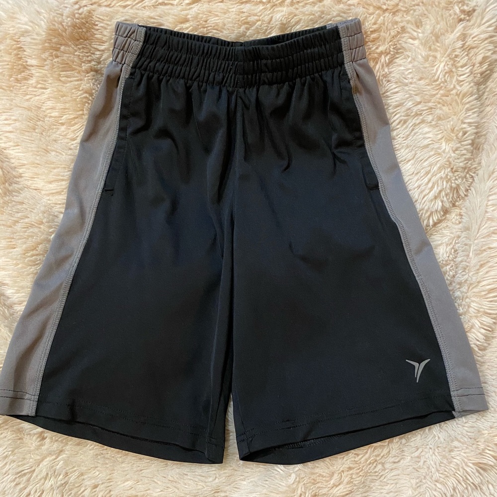 Old Navy Active ~ Boys Shorts ~ Size Medium 8